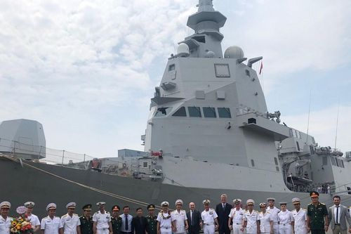 Bên trong tàu tuần tra Italia vừa tới thăm Việt Nam