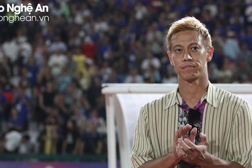 Thua Indonesia, Keisuke Honda chia tay bóng đá Campuchia