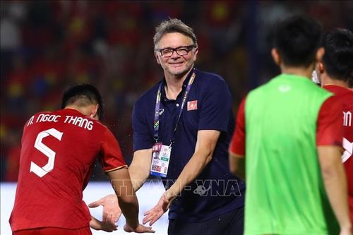 HLV Philippe Troussier: Trận bán kết gặp U22 Indonesia sẽ rất căng thẳng