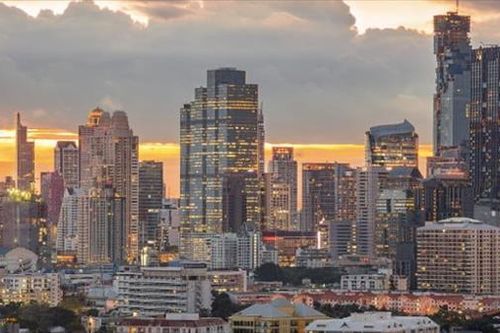 Bloomberg: Giá bất động sản cao cấp giảm lần đầu tiên kể từ năm 2009
