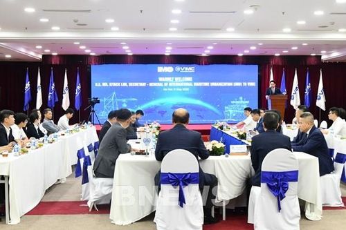 Chuyển đổi xanh vận tải biển vẫn vướng rào cản chi phí