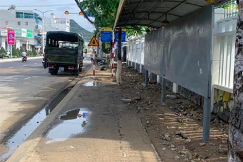 Phường Vĩnh Hòa: Đã xử lý việc chiếm dụng nhà chờ xe buýt để buôn bán