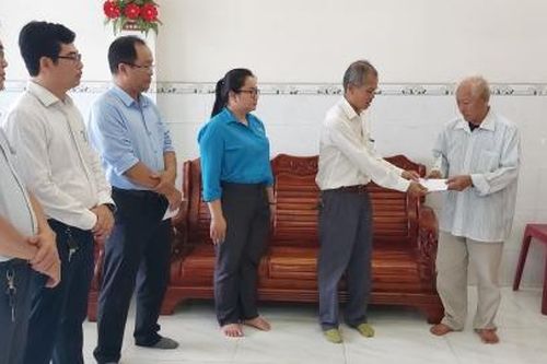 Thăm 7 gia đình nạn nhân bị tử vong do tai nạn lao động