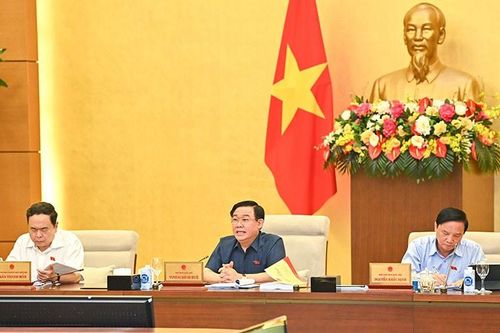 Bảo đảm ổn định và nâng cao đời sống nhân dân