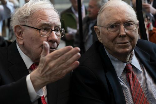 Lời khuyên đầu tư từ tỷ phú Buffett và cánh tay phải Charlie Munger