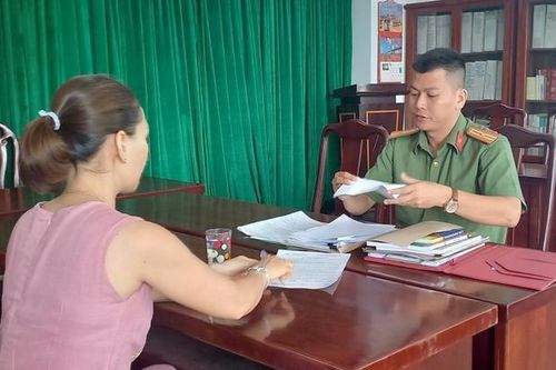 Bị phạt vì xuất bản lậu