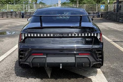 Lộ diện Lynk & Co 03 2023 349 mã lực, cạnh tranh Honda Civic