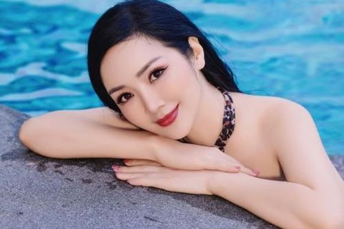 Không thể rời mắt bởi body nóng bỏng của Hoa hậu Giáng My