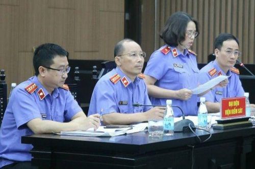 Cựu Chủ tịch Bình Thuận bị đề nghị 5-6 năm tù vì giao đất giá rẻ