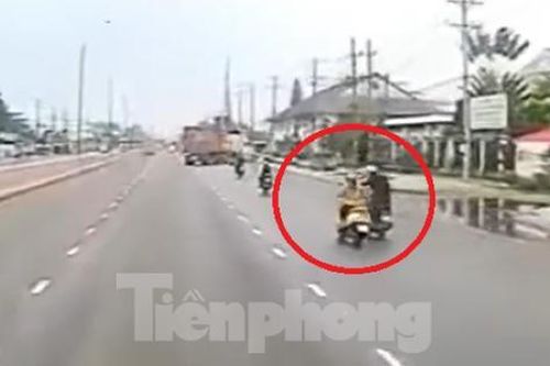 Bắt đối tượng 6 lần kề dao, chích điện vào phụ nữ đi đường để cướp tài sản