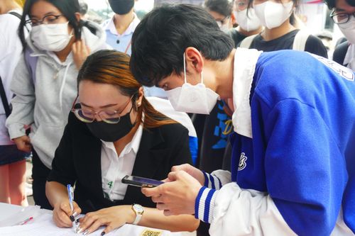 5.000 sinh viên 'gõ cửa' 60 doanh nghiệp tìm việc làm