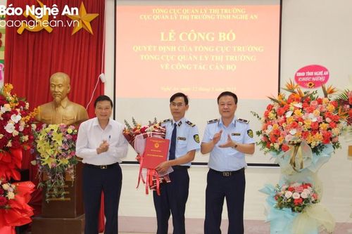 Công bố Quyết định bổ nhiệm Phó Cục trưởng Cục Quản lý thị trường tỉnh Nghệ An