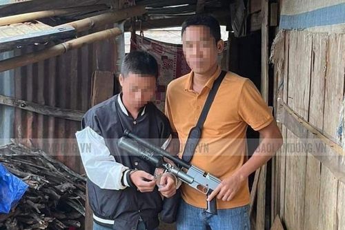 2 nhóm thanh thiếu niên hỗn chiến, 1 người bị bắn trọng thương