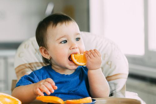 Cho trẻ em ăn bao nhiêu trái cây một ngày là đủ?