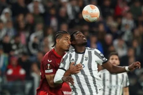 Paul Pogba nhận mưa lời khen sau trận hòa Sevilla