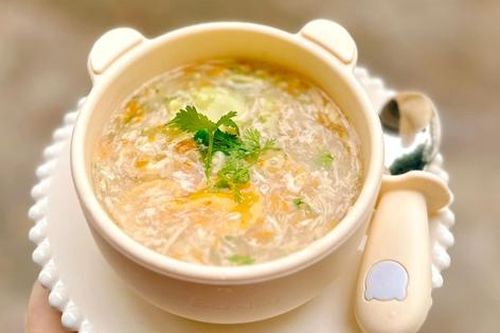 Vào bếp nấu ăn cho con là hạnh phúc mỗi cuối tuần của mẹ