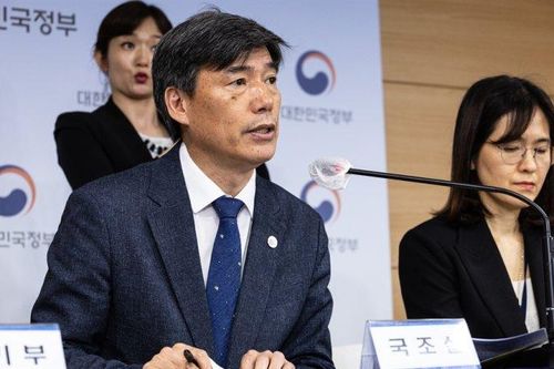 Hàn Quốc và Nhật Bản thảo luận kiểm tra kế hoạch xả nước thải từ Fukushima