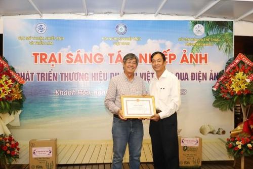 Bế mạc trại sáng tác ảnh nghệ thuật về tỉnh Khánh Hòa