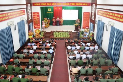 Gặp mặt kỷ niệm Ngày truyền thống lực lượng An ninh kinh tế, quản lý xuất nhập cảnh và lực lượng An ninh chính trị nội bộ