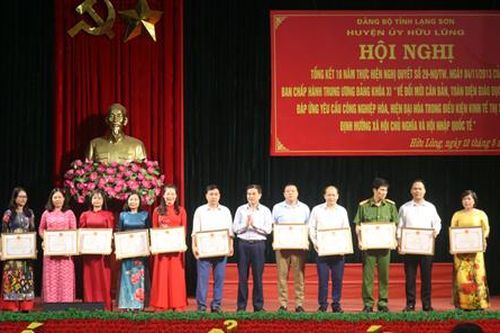 Hữu Lũng: Sơ kết 10 năm thực hiện Nghị quyết 29 của Ban Chấp hành Trung ương Đảng khóa XI