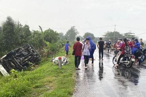 Thương tâm: Hai học sinh cấp 3 tử vong do va chạm với xe tải trên đường đi học về