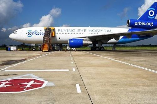 Bệnh viện Bay Orbis đào tạo cán bộ y tế chuyên ngành nhãn khoa cho Việt Nam