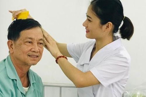 Điều dưỡng lành nghề, quán xuyến bệnh phòng tốt thì bác sĩ sẽ yên tâm điều trị