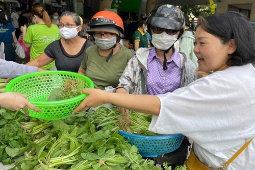 Gần 30 tỉnh, thành phố tham gia phiên chợ xanh-tử tế tại Thành phố Hồ Chí Minh