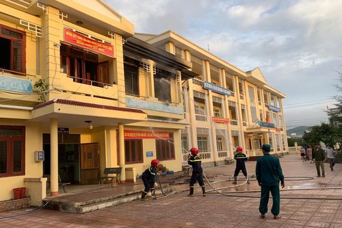 Cháy trường cấp 2 ở Quảng Ngãi