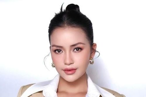 Hoa hậu Ngọc Châu bị buộc thôi học