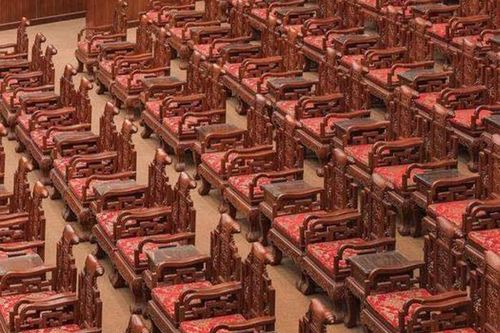 Tranh cãi về hàng ghế gỗ Đồng Kỵ trong Nhà hát dân ca Quan họ Bắc Ninh