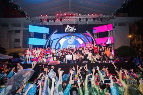 Lễ hội K-pop Lovers Festival 2023 tại phố đi bộ Hồ Gươm