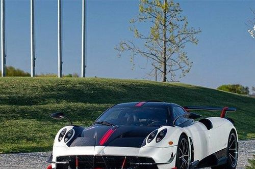 Siêu phẩm triệu đô Pagani Huayra BC ngầu hơn trong gối nâng cấp mới