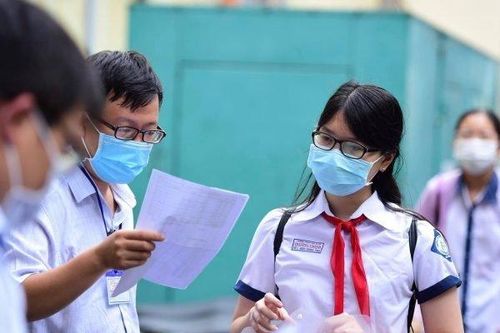 Bản tin 13/5: Tp.HCM công bố học phí, chỉ tiêu tuyển sinh lớp 10