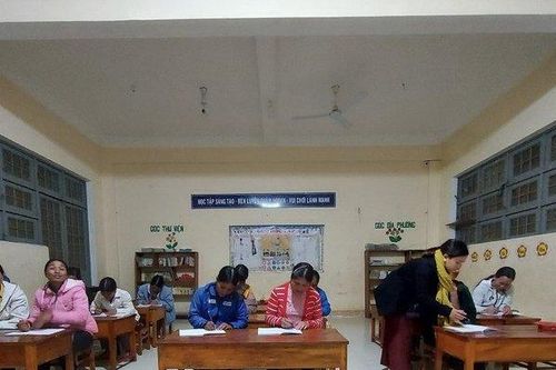 Lớp học đặc biệt nơi đại ngàn Kon Tum