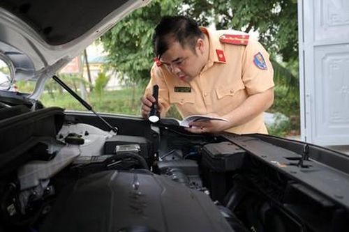 Bộ GTVT đề nghị Bộ Công an tiếp tục chi viện lực lượng hỗ trợ đăng kiểm
