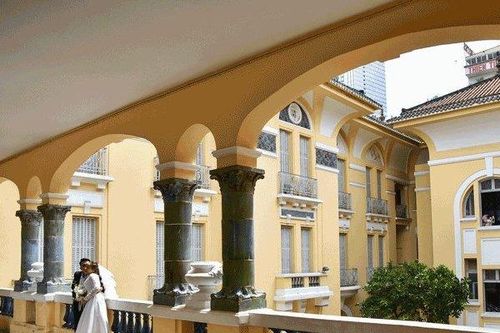 Ngỡ ngàng với kiến trúc dinh thự 99 cửa của đại gia Sài Gòn xưa