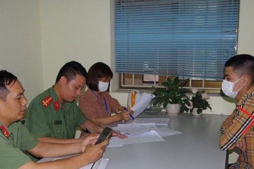Đăng tải video bạo lực, Youtuber 'Kiên Chổi' lĩnh phạt