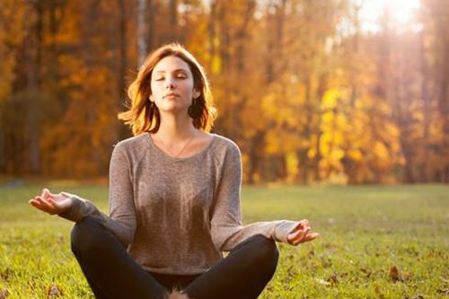 Bí quyết làm chậm lão hóa từ... ngồi thiền