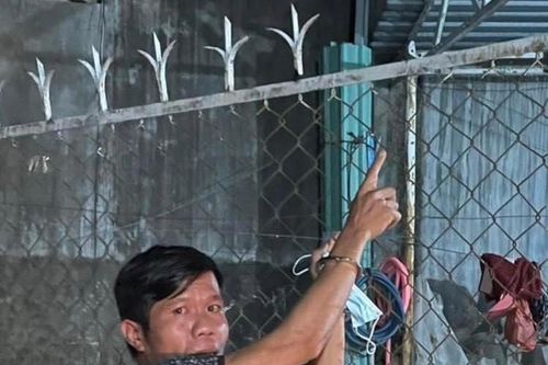 Bắt đối tượng dùng dao khống chế nữ chủ nhà, cướp xe SH