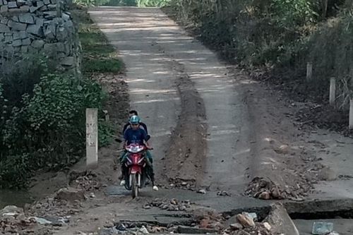 Rà roát vốn xây dựng các cầu vượt lũ