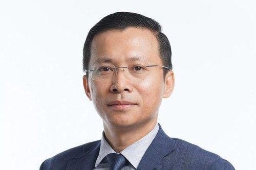 Lộ diện tân Tổng Giám đốc 8x của MB