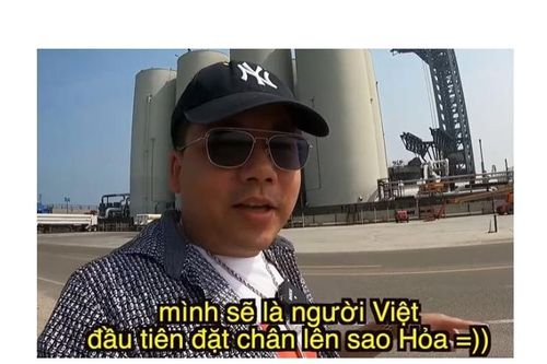 Khoa Pug tuyên bố lên sao hỏa review... bị 'ném đá'
