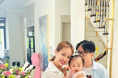 Nữ MC Vân Hugo tổ chức sinh nhật hoành tráng cho con gái