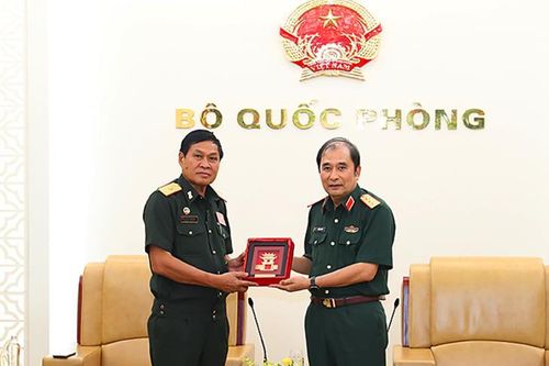 Tăng cường hợp tác giữa lực lượng công binh hai nước Việt Nam - Lào