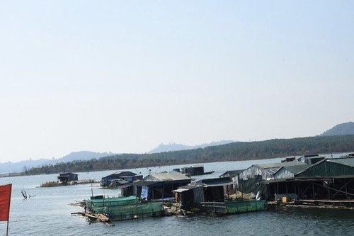 Cuộc sống khởi sắc ở làng ngư phủ Kon Tum