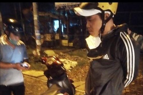 Trộm xe máy, vàng và đô la Bến Tre, bỏ chạy đến Long An thì bị bắt