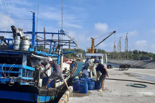 Vững vàng bám biển Trường Sa