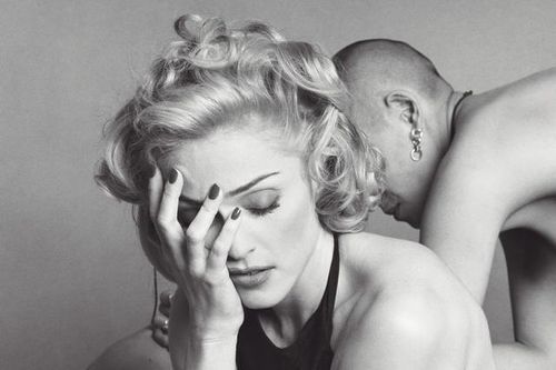 Những tấm ảnh gây tranh cãi trong sách 'Sex' của Madonna