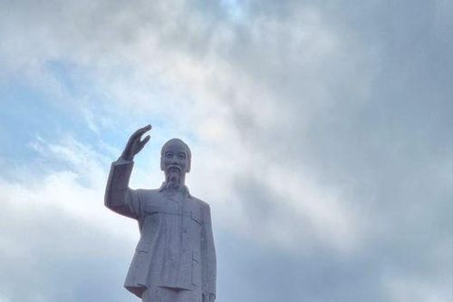 Cô Tô biển hát